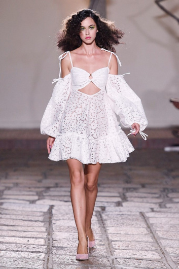 Fotoservizio/SS 2019/WOMEN/SFILATA/DAIZY SHELY/DP2/23