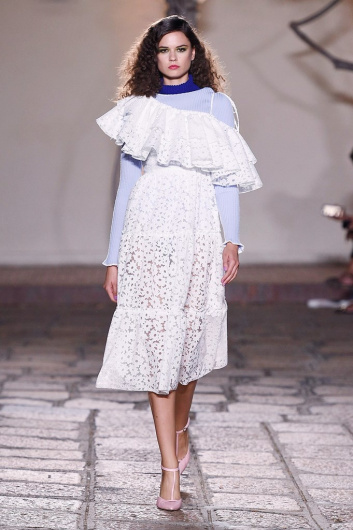 Fotoservizio/SS 2019/WOMEN/SFILATA/DAIZY SHELY/DP2/19