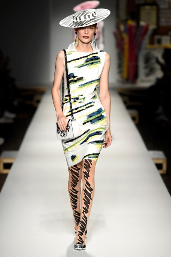 Fotoservizio/SS 2019/WOMEN/SFILATA/MOSCHINO/DP2/0