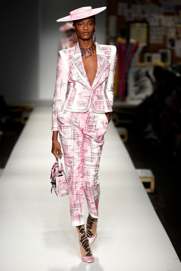 Fotoservizio/SS 2019/WOMEN/SFILATA/MOSCHINO/DP2/1