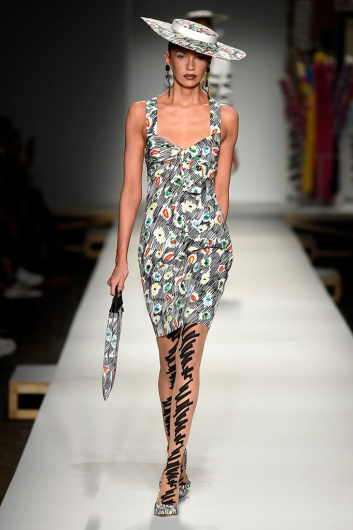 Fotoservizio/SS 2019/WOMEN/SFILATA/MOSCHINO/DP2/3