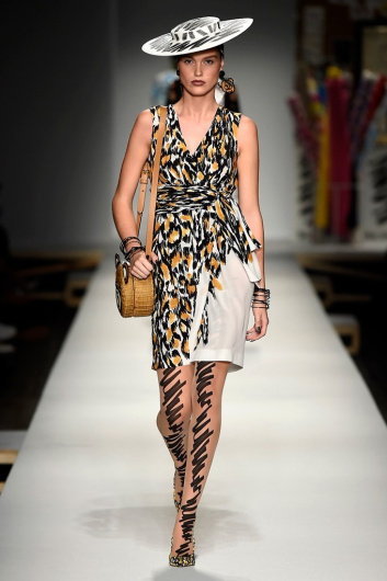 Fotoservizio/SS 2019/WOMEN/SFILATA/MOSCHINO/DP2/7