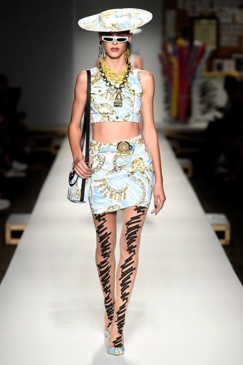 Fotoservizio/SS 2019/WOMEN/SFILATA/MOSCHINO/DP2/12