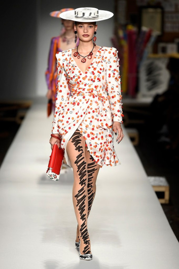 Fotoservizio/SS 2019/WOMEN/SFILATA/MOSCHINO/DP2/17