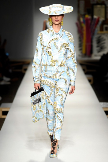 Fotoservizio/SS 2019/WOMEN/SFILATA/MOSCHINO/DP2/11