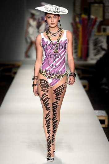 Fotoservizio/SS 2019/WOMEN/SFILATA/MOSCHINO/DP2/22