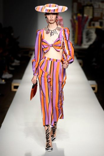 Fotoservizio/SS 2019/WOMEN/SFILATA/MOSCHINO/DP2/18