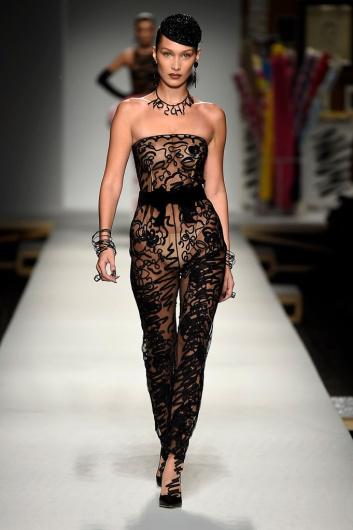 Fotoservizio/SS 2019/WOMEN/SFILATA/MOSCHINO/DP2/0