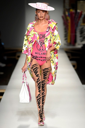 Fotoservizio/SS 2019/WOMEN/SFILATA/MOSCHINO/DP2/28