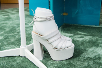 Fotoservizio/SS 2019/WOMEN/PRESENTAZIONE/ATTICO/DP2/7