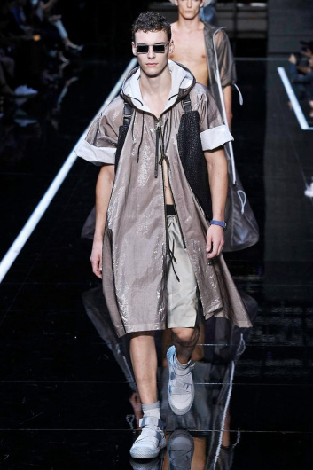 Fotoservizio/SS 2019/WOMEN/SFILATA/EMPORIO ARMANI/DP2/1