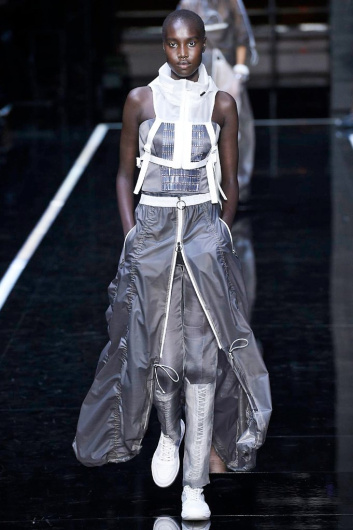 Fotoservizio/SS 2019/WOMEN/SFILATA/EMPORIO ARMANI/DP2/3