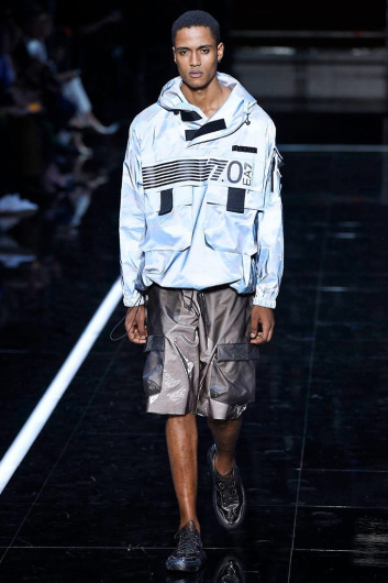 Fotoservizio/SS 2019/WOMEN/SFILATA/EMPORIO ARMANI/DP2/5