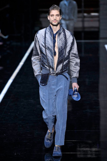 Fotoservizio/SS 2019/WOMEN/SFILATA/EMPORIO ARMANI/DP2/12