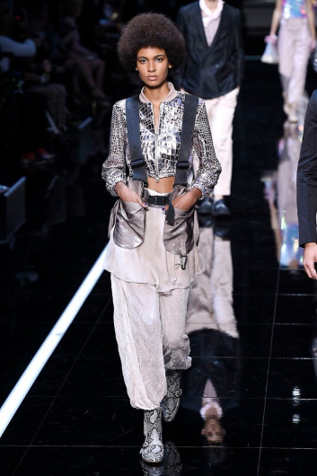 Fotoservizio/SS 2019/WOMEN/SFILATA/EMPORIO ARMANI/DP2/39