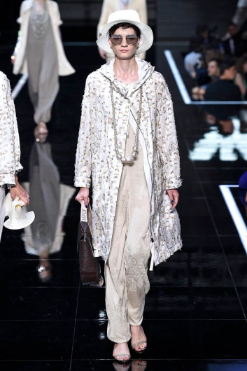 Fotoservizio/SS 2019/WOMEN/SFILATA/EMPORIO ARMANI/DP2/49