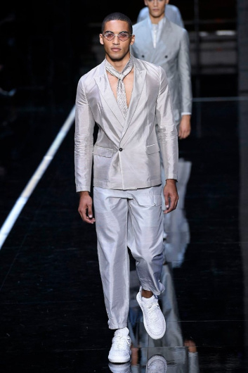 Fotoservizio/SS 2019/WOMEN/SFILATA/EMPORIO ARMANI/DP2/66