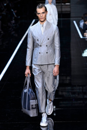 Fotoservizio/SS 2019/WOMEN/SFILATA/EMPORIO ARMANI/DP2/67