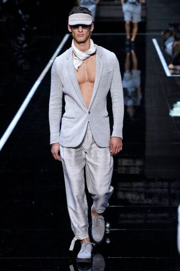 Fotoservizio/SS 2019/WOMEN/SFILATA/EMPORIO ARMANI/DP2/71