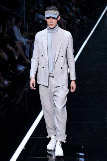 Fotoservizio/SS 2019/WOMEN/SFILATA/EMPORIO ARMANI/DP2/75