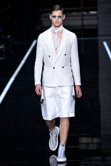 Fotoservizio/SS 2019/WOMEN/SFILATA/EMPORIO ARMANI/DP2/86