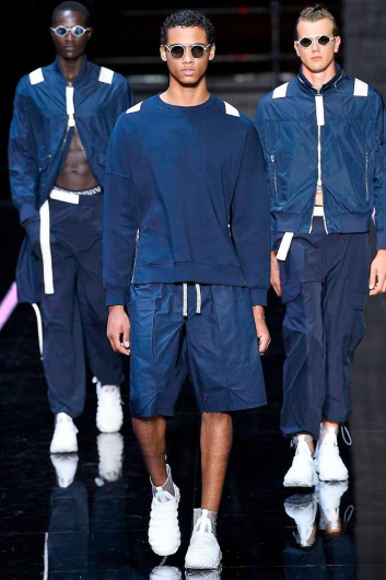 Fotoservizio/SS 2019/WOMEN/SFILATA/EMPORIO ARMANI/DP2/97