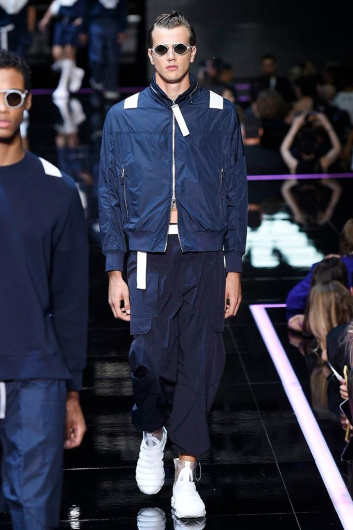 Fotoservizio/SS 2019/WOMEN/SFILATA/EMPORIO ARMANI/DP2/98