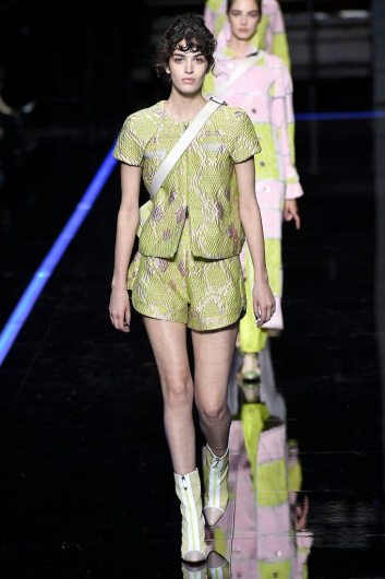 Fotoservizio/SS 2019/WOMEN/SFILATA/EMPORIO ARMANI/DP2/111