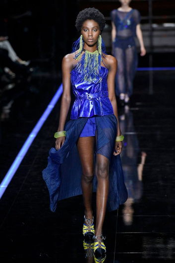 Fotoservizio/SS 2019/WOMEN/SFILATA/EMPORIO ARMANI/DP2/132