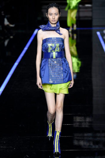Fotoservizio/SS 2019/WOMEN/SFILATA/EMPORIO ARMANI/DP2/151