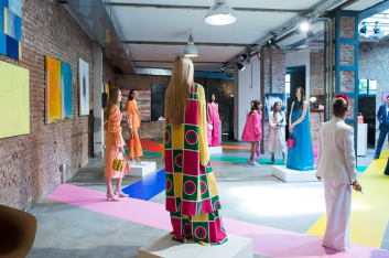 Fotoservizio/SS 2019/WOMEN/PRESENTAZIONE/SARA BATTAGLIA/DP2/0