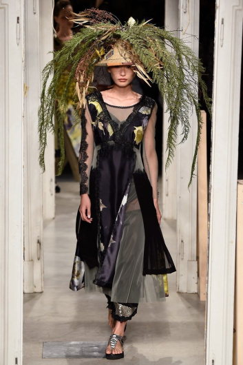 Fotoservizio/SS 2019/WOMEN/SFILATA/ANTONIO MARRAS/DP2/7