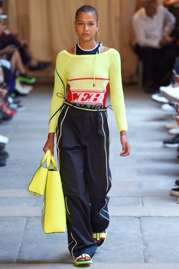 Fotoservizio/SS 2019/WOMEN/SFILATA/ICEBERG/DP2/2