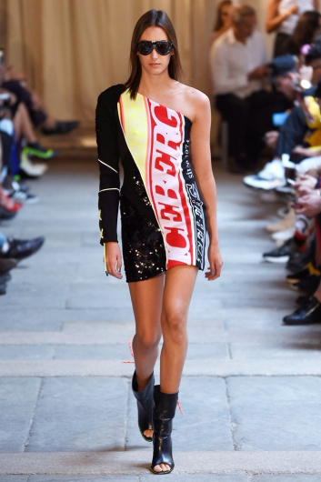Fotoservizio/SS 2019/WOMEN/SFILATA/ICEBERG/DP2/0