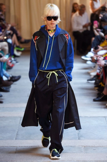 Fotoservizio/SS 2019/WOMEN/SFILATA/ICEBERG/DP2/1