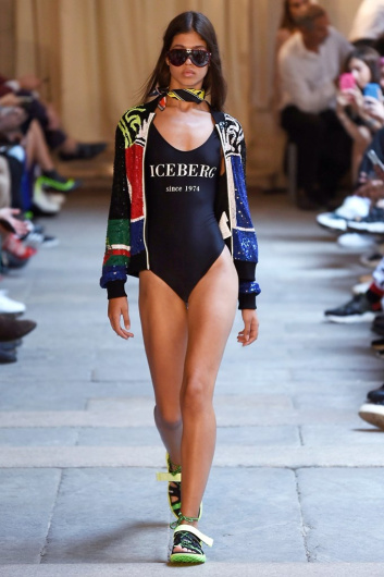 Fotoservizio/SS 2019/WOMEN/SFILATA/ICEBERG/DP2/4