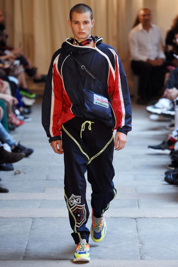 Fotoservizio/SS 2019/WOMEN/SFILATA/ICEBERG/DP2/0