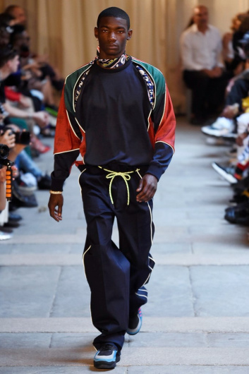Fotoservizio/SS 2019/WOMEN/SFILATA/ICEBERG/DP2/2