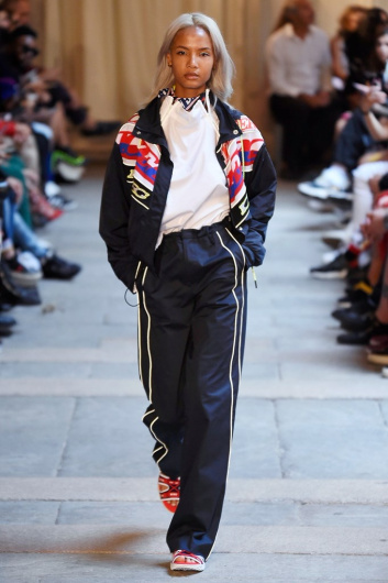 Fotoservizio/SS 2019/WOMEN/SFILATA/ICEBERG/DP2/4