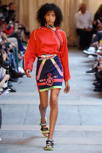 Fotoservizio/SS 2019/WOMEN/SFILATA/ICEBERG/DP2/2