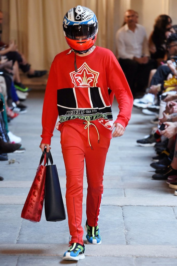 Fotoservizio/SS 2019/WOMEN/SFILATA/ICEBERG/DP2/3