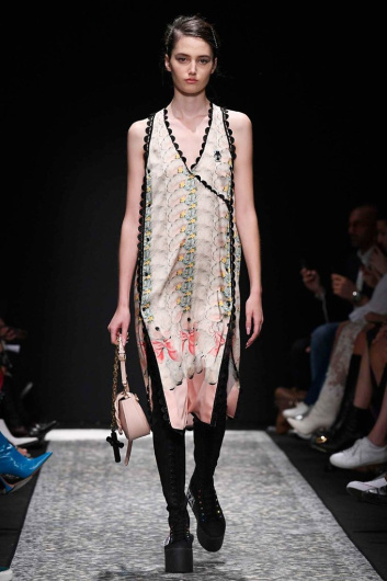 Fotoservizio/SS 2019/WOMEN/SFILATA/MARCO DE VINCENZO/DP2/2