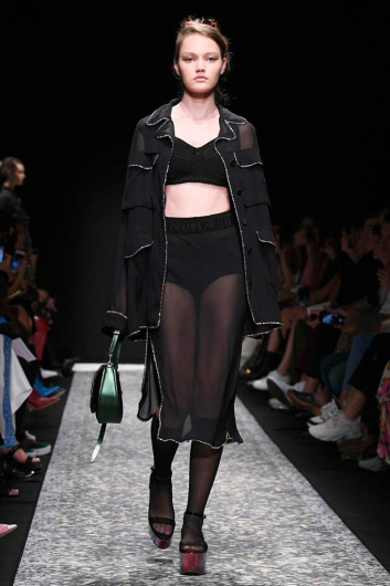 Fotoservizio/SS 2019/WOMEN/SFILATA/MARCO DE VINCENZO/DP2/3