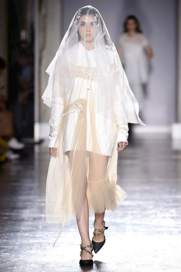 Fotoservizio/SS 2019/WOMEN/SFILATA/ACT N°1/DP2/6