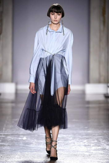 Fotoservizio/SS 2019/WOMEN/SFILATA/ACT N°1/DP2/3