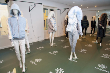 Fotoservizio/FW 19-20/WOMEN/PRESENTAZIONE/MR & MRS ITALY/DP2/1