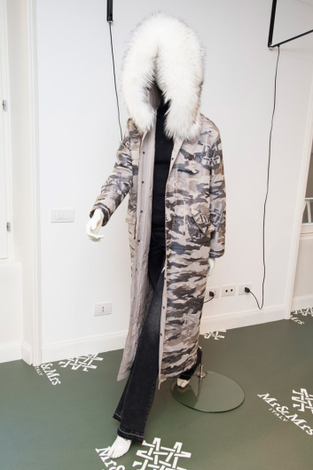 Fotoservizio/FW 19-20/WOMEN/PRESENTAZIONE/MR & MRS ITALY/DP2/10