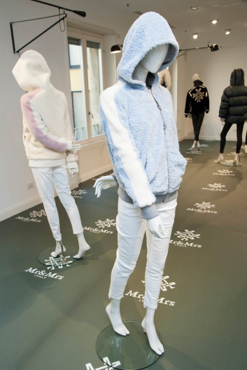 Fotoservizio/FW 19-20/WOMEN/PRESENTAZIONE/MR & MRS ITALY/DP2/13