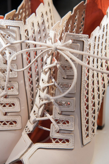 Fotoservizio/FW 19-20/WOMEN/PRESENTAZIONE/SANTONI/DP2/15