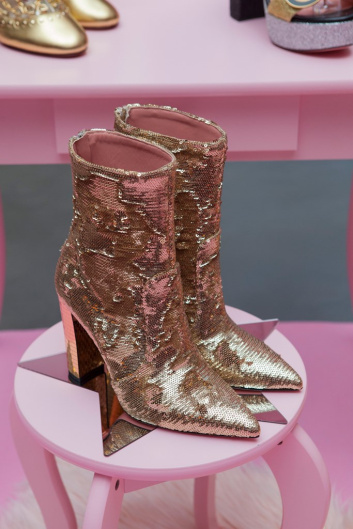 Fotoservizio/FW 19-20/WOMEN/PRESENTAZIONE/JF LONDON/DP2/3